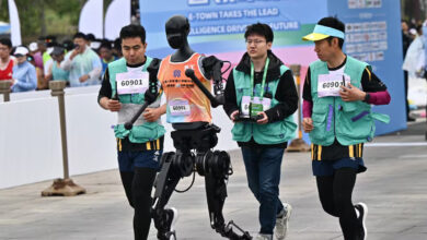 Çin'de İlk İnsansı Robot Maratonu Yapıldı