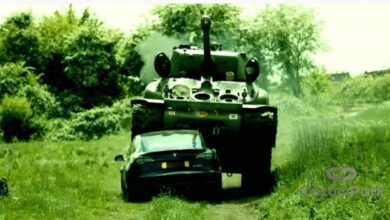 Protestolar Artıyor: II. Dünya Savaşı Gazisi, Tankla Tesla Ezerek Elon Musk'a Siyasi Bir Mesaj Gönderdi