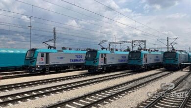 Türkiye’nin İlk Yerli Elektrikli Lokomotifi E5000 TCDD’ye Teslim Edildi