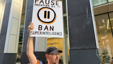 Protestocular Google’ı Yapay Zekâ Güvenliği Sözünü Tutmamakla Suçladı