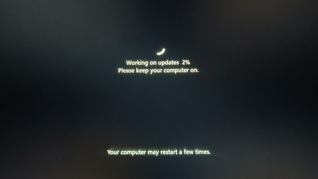 Microsoft Windows 11'in Güncellemeler Sonrasında Birden Çok Yeniden Başlatılmasının Normal Olduğunu Açıkladı