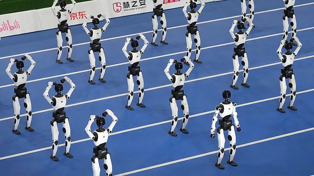 Dünya İnsansı Robot Oyunları’nda Rekorlar ile Kazalar Aynı Sahneye Çıktı